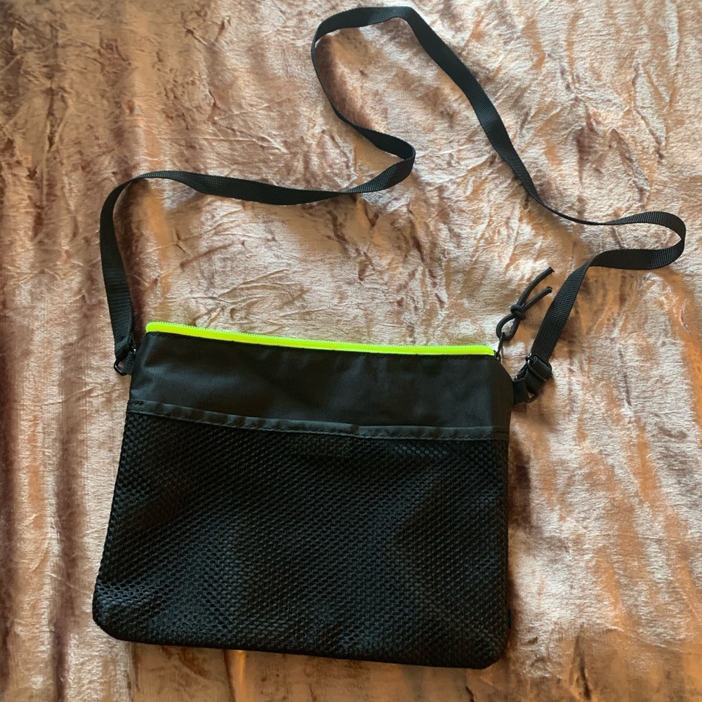 urban outfitters shoulder bag